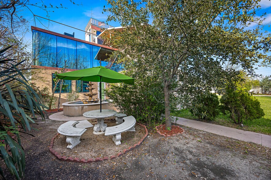 More Photos Of 4015 Luell St, Houston Specialty For Sale