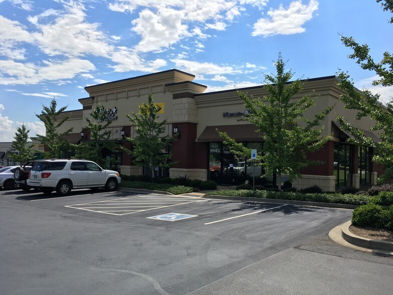 More Photos Of 11651-11657 Parkside Dr, Knoxville Freestanding For Lease