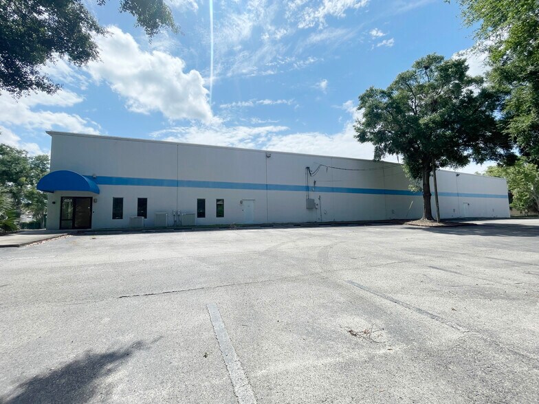 More Photos Of 451 SW 57th Ave, Ocala Distribution For Lease