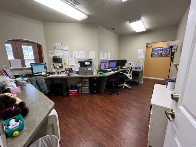 More Photos Of 16606 N Dale Mabry Hwy, Tampa Medical For Sale