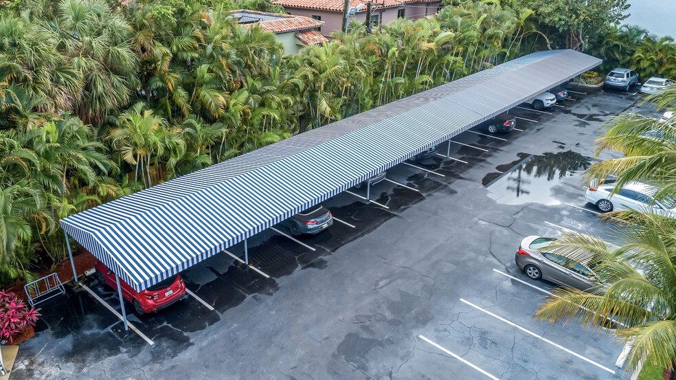 More Photos Of 324 Royal Palm Way, Palm Beach Office For Lease