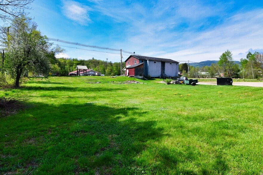 More Photos Of 584 Tenney Mountain Hwy, Plymouth Freestanding For Sale