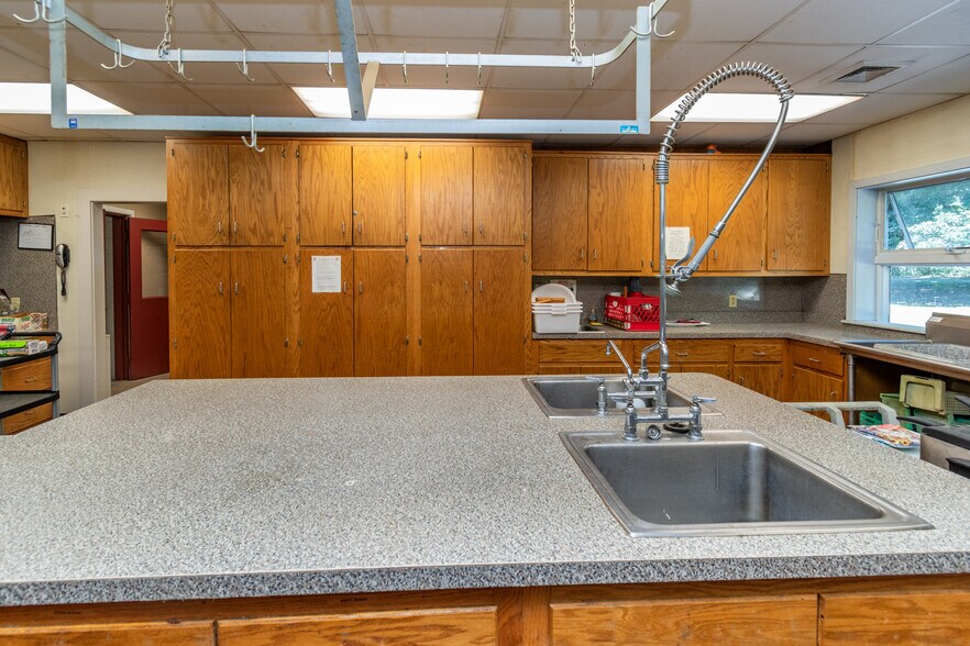 More Photos Of 9 Mill St, Stockton Police Fire Station For Sale