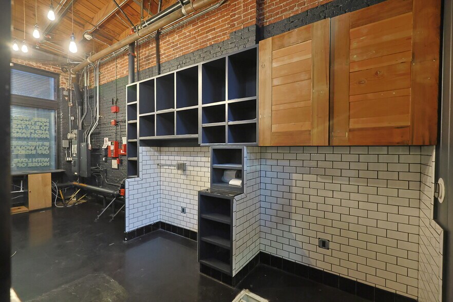 More Photos Of 2014-2022 E 7th St, Los Angeles Office For Lease