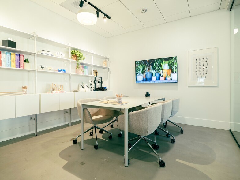 More Photos Of 17190 Bernardo Center Dr, San Diego Coworking Space