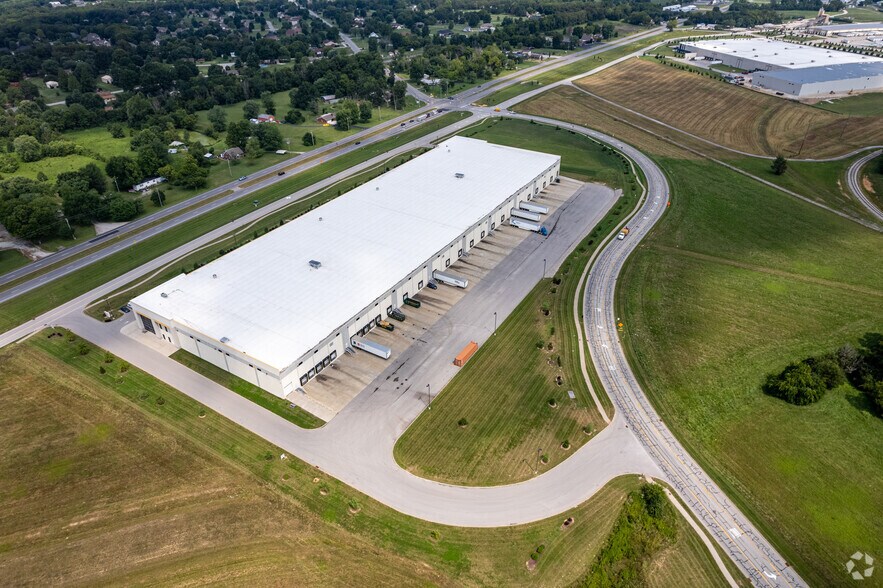 More Photos Of 1150 Patrol Rd, Jeffersonville Distribution For Lease