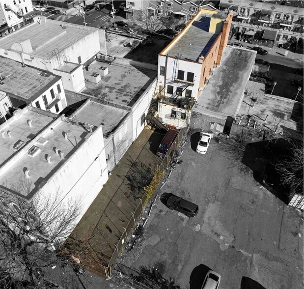 More Photos Of , Brooklyn Unknown For Sale