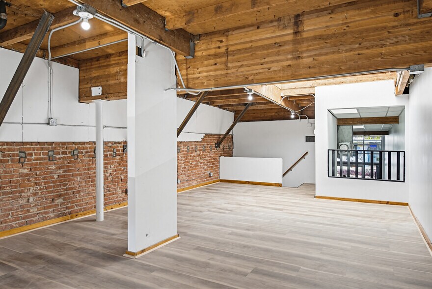 More Photos Of 828 Pico Blvd, Santa Monica Storefront For Lease