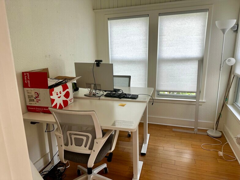 More Photos Of 900 Lydia St, Austin Office For Lease