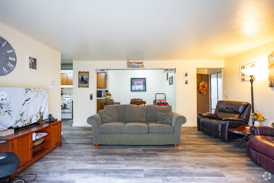 More Photos Of 2351 Westwood Ct, Arcata Apartments For Sale