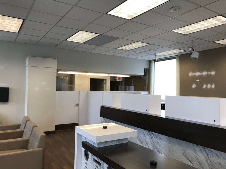 More Photos Of 23700 Goddard Rd, Taylor Bank For Lease