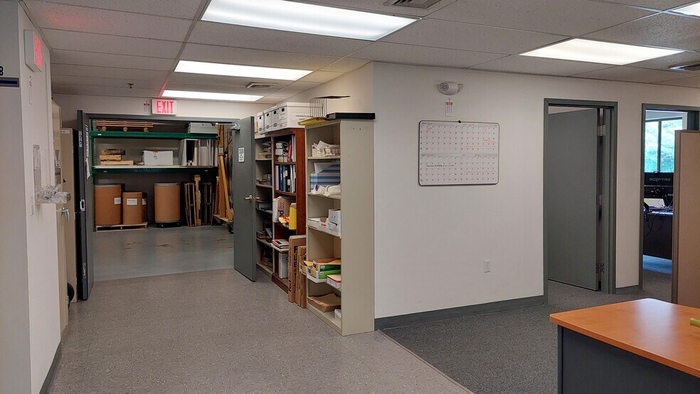 More Photos Of 200-280 W Cummings Park, Woburn Light Manufacturing For Lease