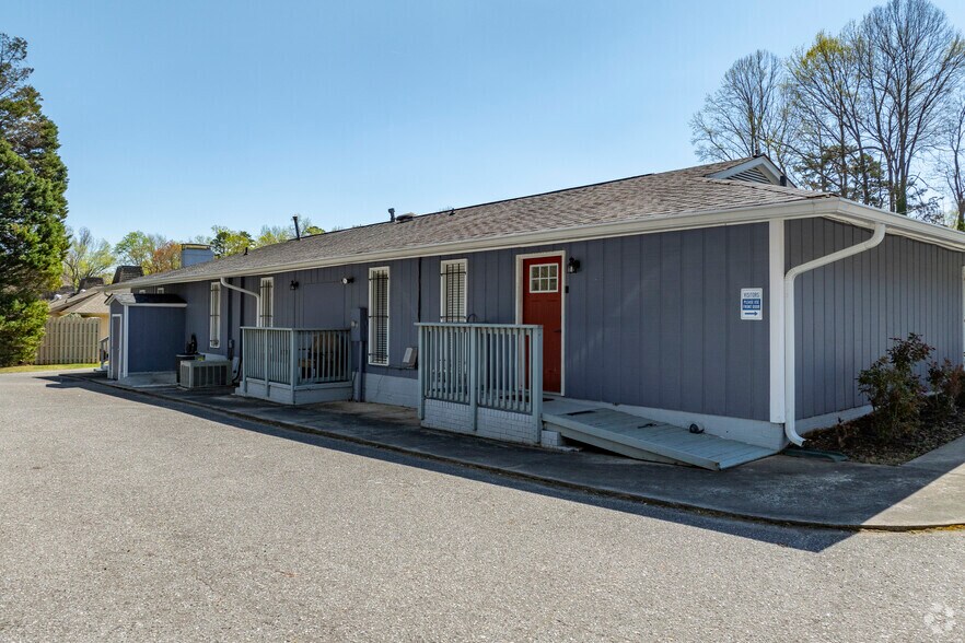More Photos Of 2922 Audrey Dr, Gastonia Office For Lease