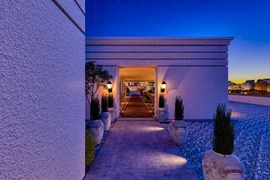 More Photos Of 67 S Main St, Alpharetta General Retail For Sale