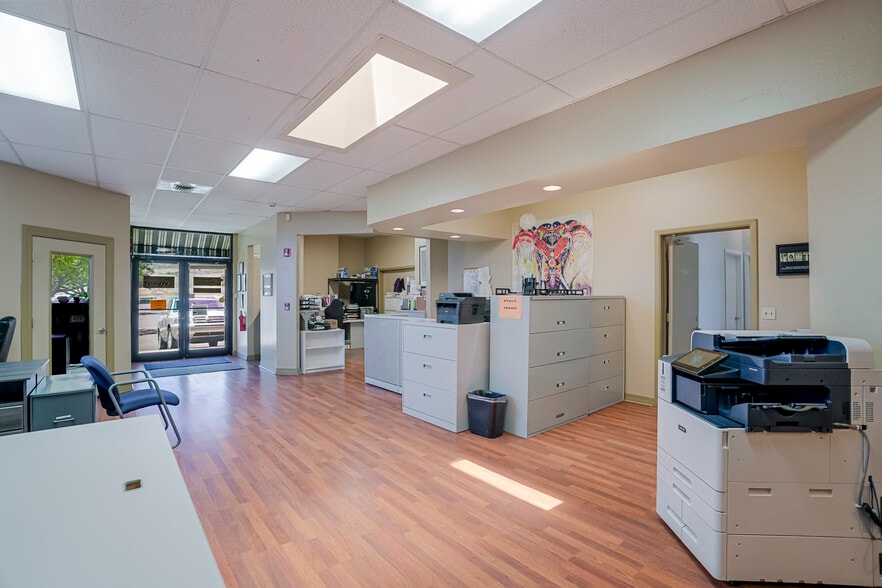 More Photos Of 2517 N Great Western Dr, Prescott Valley Freestanding For Lease