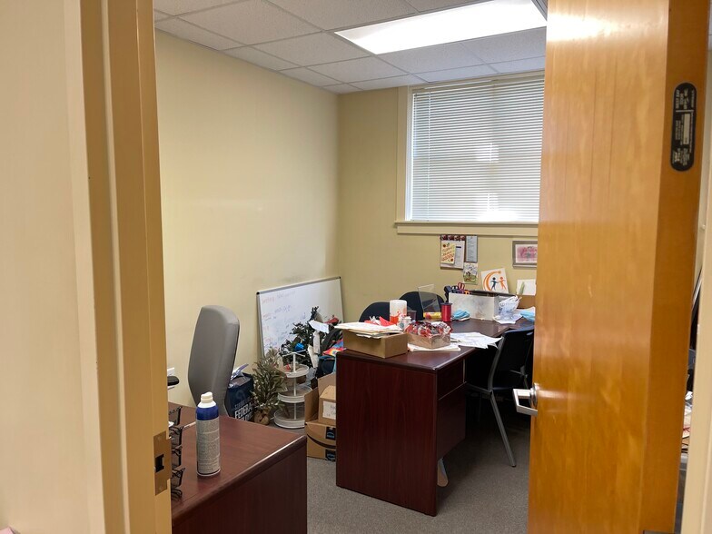 More Photos Of 1502 W NC Highway 54, Durham Office For Lease