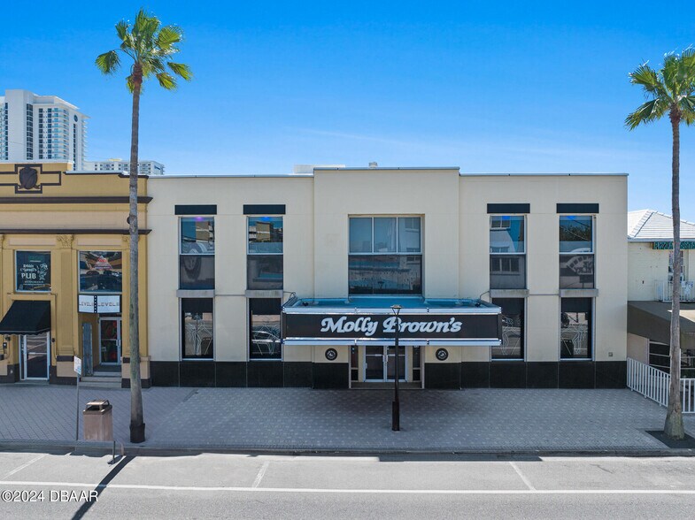 More Photos Of 546 Seabreeze Blvd, Daytona Beach Bar For Lease
