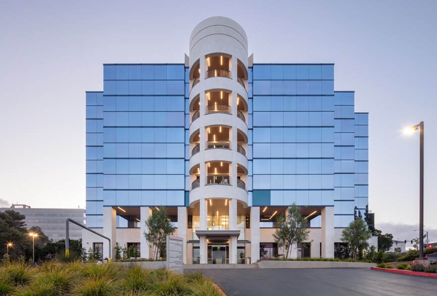 More Photos Of 5880 Oberlin Dr, San Diego Office For Sale