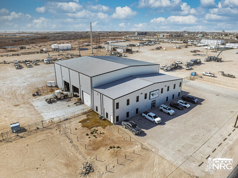 More Photos Of 2150 Dixie Blvd, Odessa Distribution For Sale
