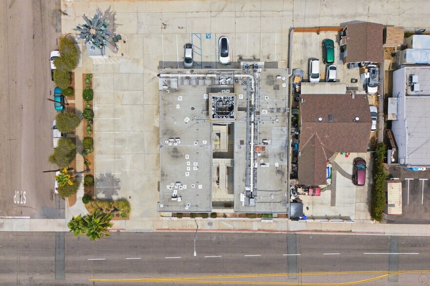 More Photos Of 2005 Highland Ave, National City Apartments For Sale