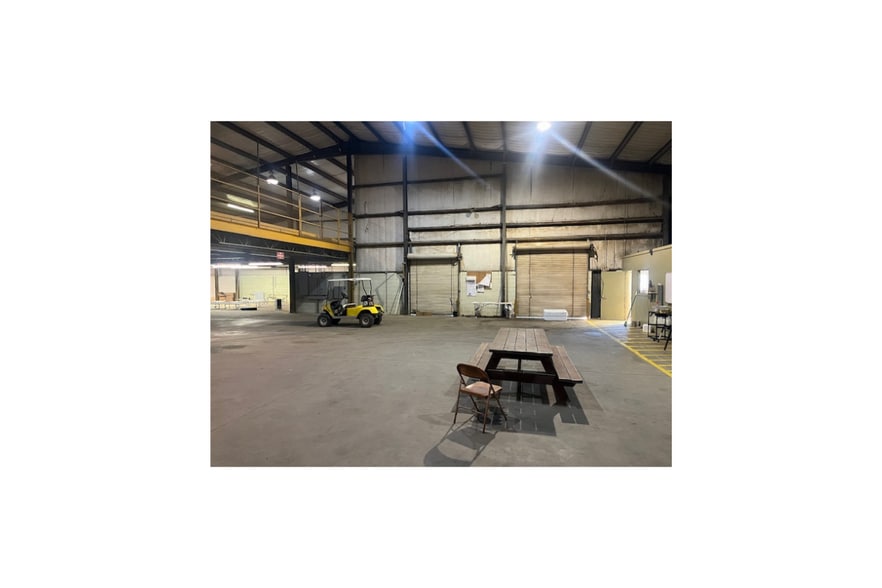 More Photos Of 101 Scates Rd, Gilbert Warehouse For Sale