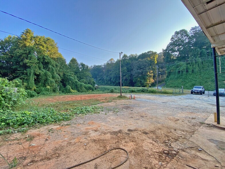 More Photos Of 1640 S Chestatee, Dahlonega Auto Repair For Sale