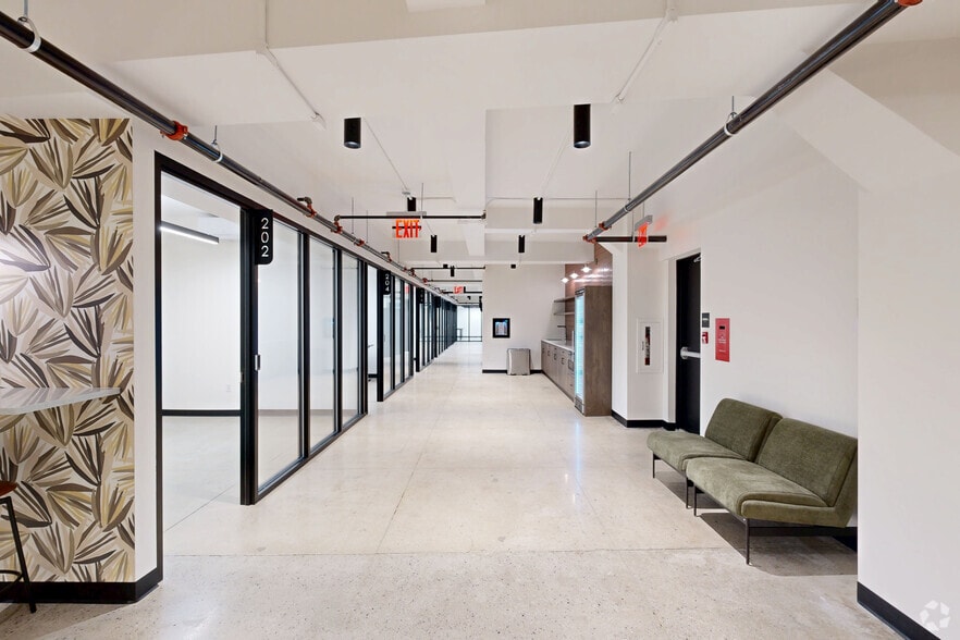 More Photos Of 225 Broadway, New York Office For Lease