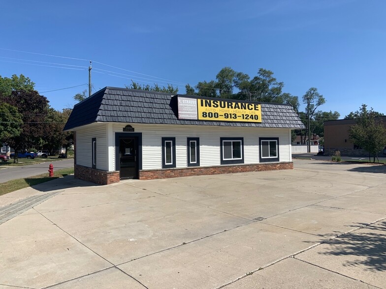 Primary Photo Of 21950 Woodward Ave, Ferndale Storefront Retail Office For Lease