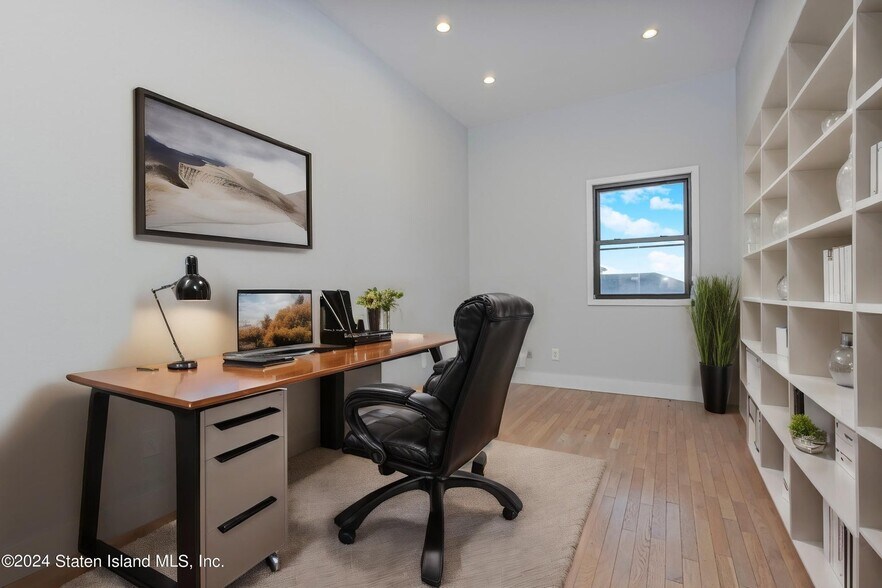 More Photos Of 144 Mcclean Ave, Staten Island Office For Lease