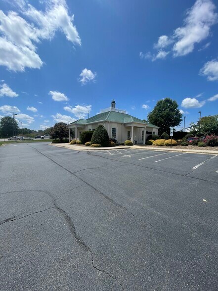 More Photos Of 271 Copperfield Blvd NE, Concord General Retail For Sale