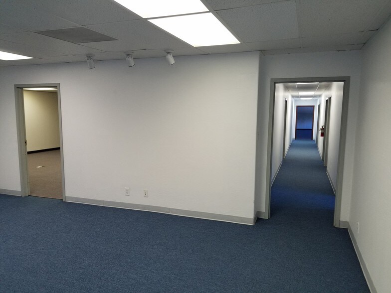 More Photos Of 1310-1330 N 4th St, San Jose Manufacturing For Lease