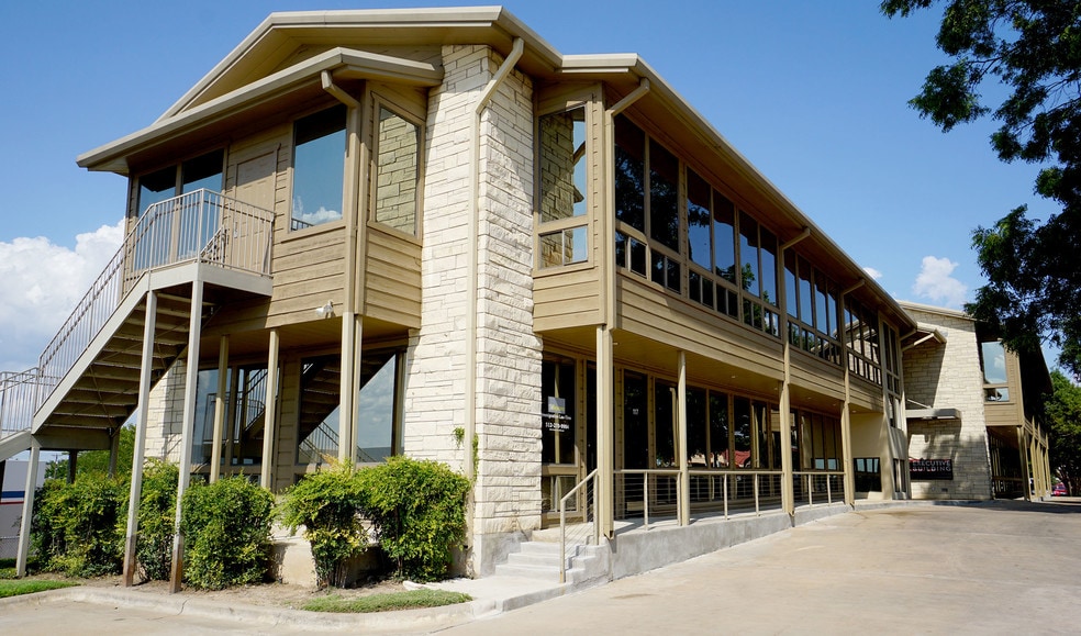 Primary Photo Of 1104 S Mays St, Round Rock Office For Lease