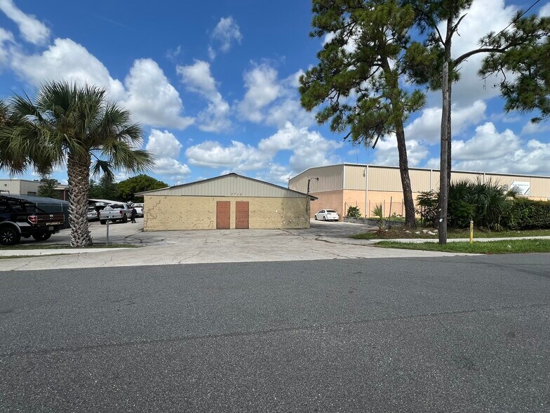 More Photos Of 601 W 27th St, Sanford Freestanding For Sale