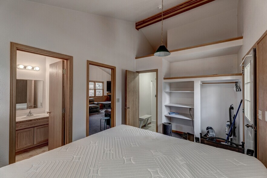 More Photos Of 1116 N 5th St, Custer Trailer Camper Park For Sale