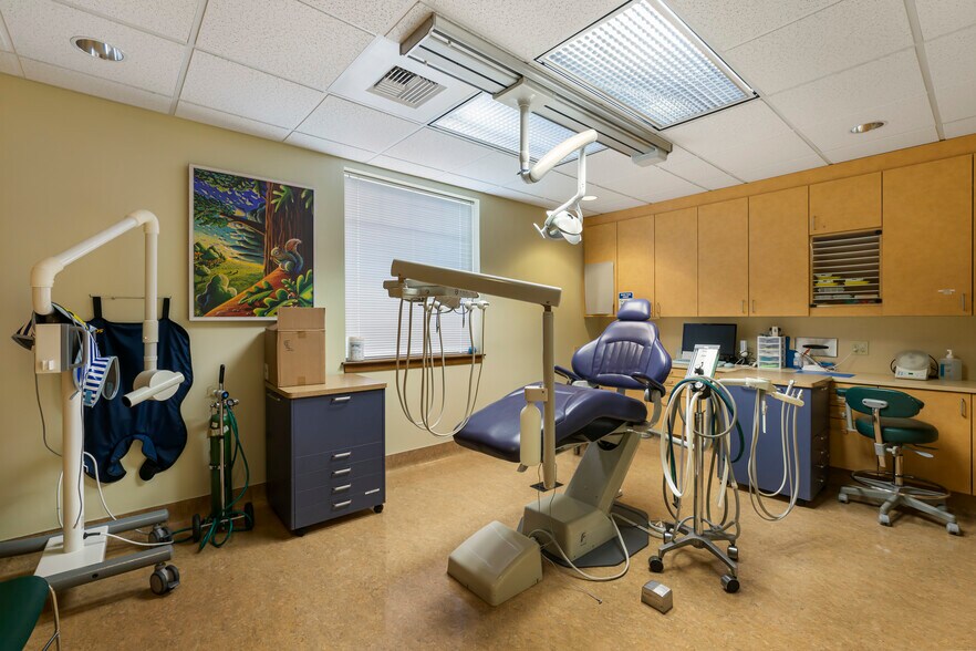 More Photos Of 185 NE Gilman Blvd, Issaquah Medical For Sale