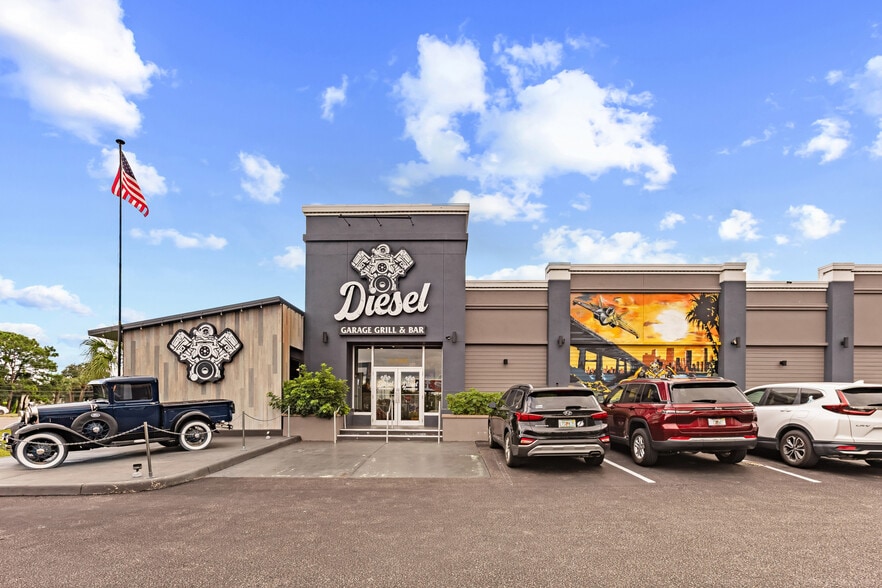 More Photos Of 34200-34340 US Highway 19, Palm Harbor Unknown For Lease