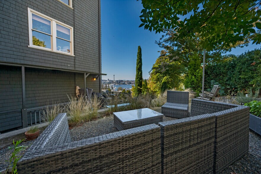 More Photos Of 814 E Howe St, Seattle Apartments For Sale