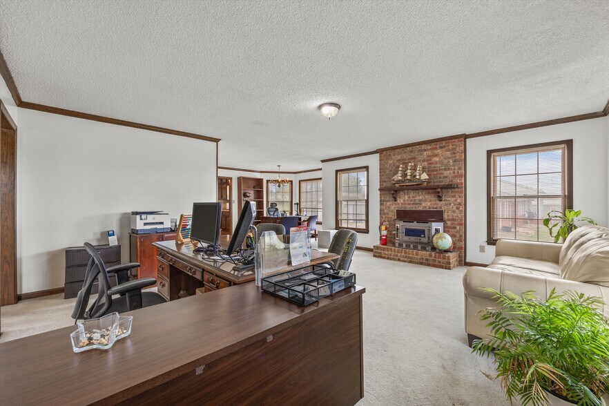 More Photos Of 11733 Highway 231 N, Meridianville Office For Sale