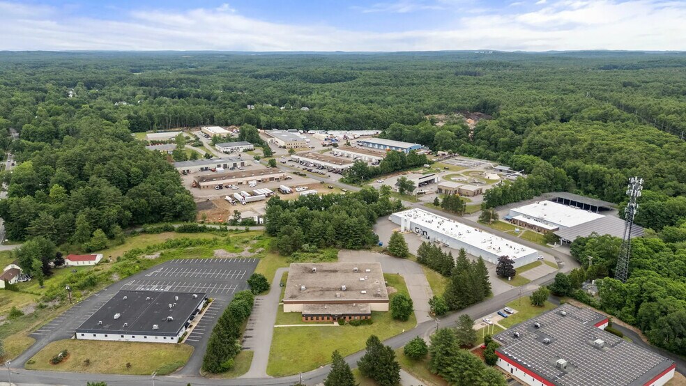 More Photos Of 4 Lomar Park Dr, Pepperell Manufacturing For Sale
