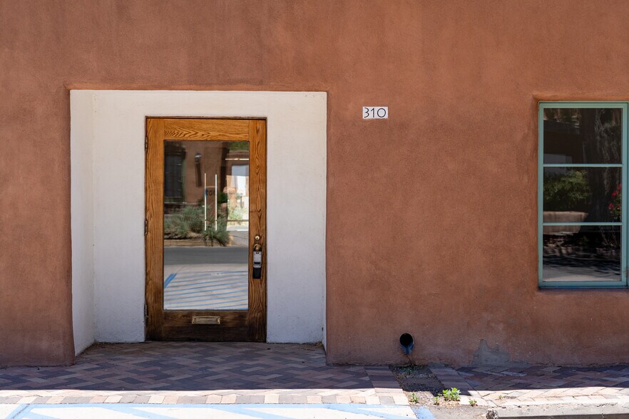 More Photos Of 310 Johnson St, Santa Fe Specialty For Sale