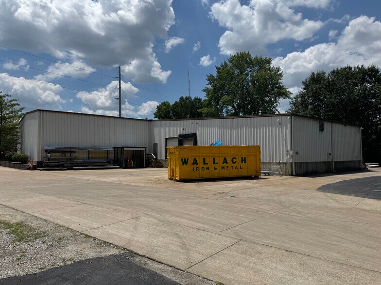 More Photos Of 3025 N Saint Peters Pky, Saint Peters Showroom For Sale