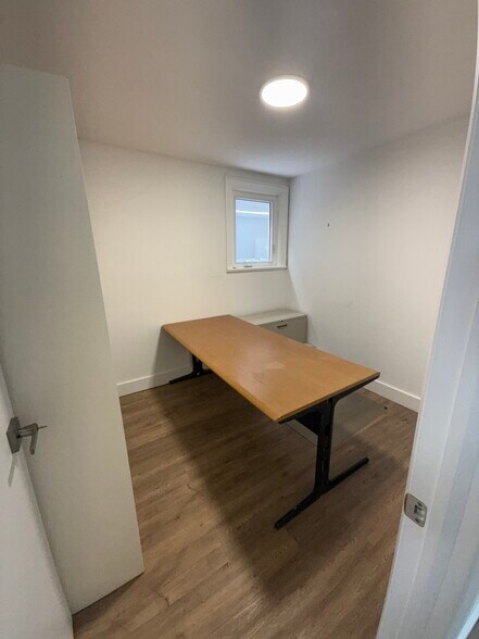 More Photos Of 193 Roe Ave, Toronto Office Residential For Lease