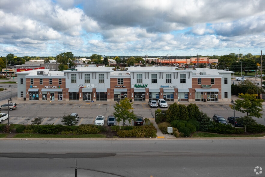 More Photos Of 12455 W Capitol Dr, Brookfield Freestanding For Lease