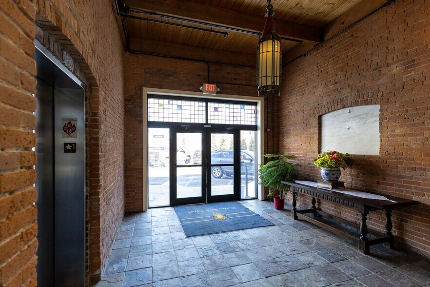 More Photos Of 79 Warren St, Glens Falls Apartments For Lease