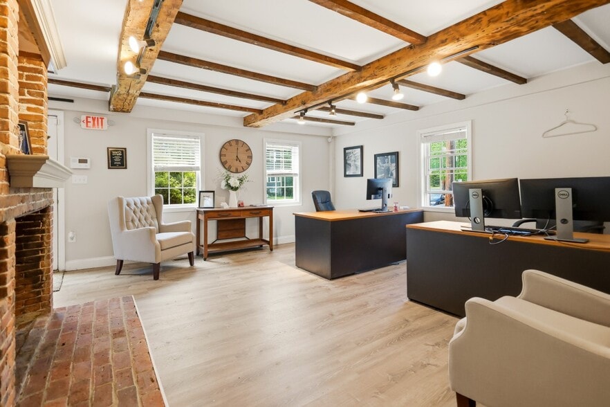More Photos Of 75 Essex St, Andover Office For Sale