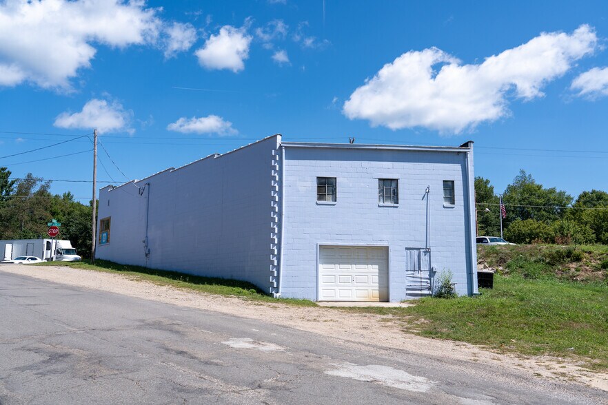 More Photos Of 7861 Mystic Lake Dr, Lake Storefront For Sale