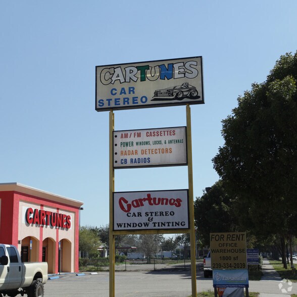 More Photos Of 4145 Fowler St, Fort Myers Auto Repair For Sale