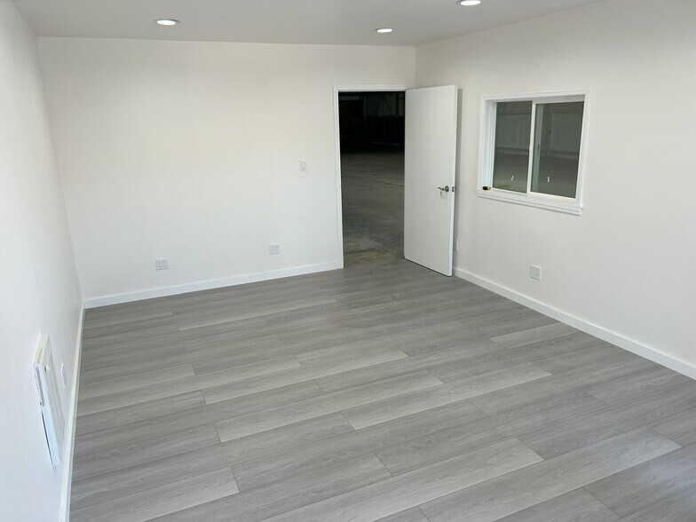 More Photos Of 1619 Jerrold Ave, San Francisco Warehouse For Lease