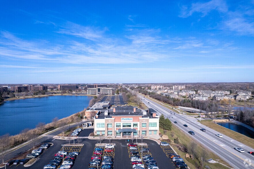 More Photos Of 930 Milwaukee Ave, Lincolnshire Unknown For Lease