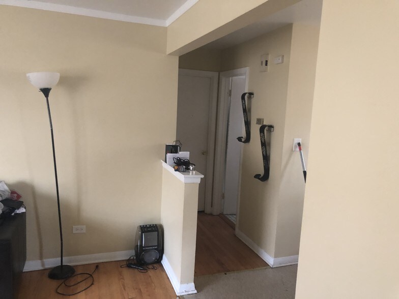 More Photos Of 2053 W 135th Pl, Blue Island Apartments For Sale